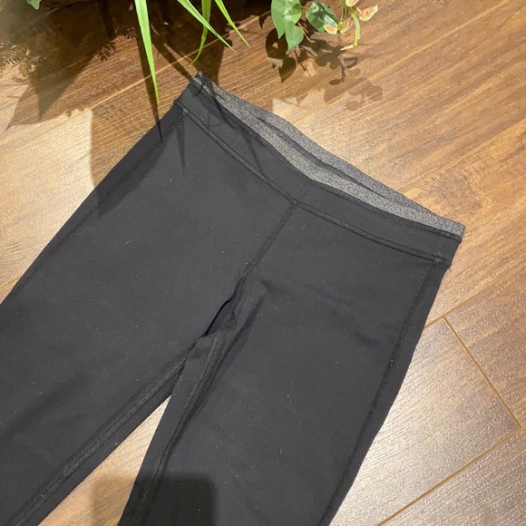 LULULEMON leggings (size 2 or 4) - Picture 2 of 11